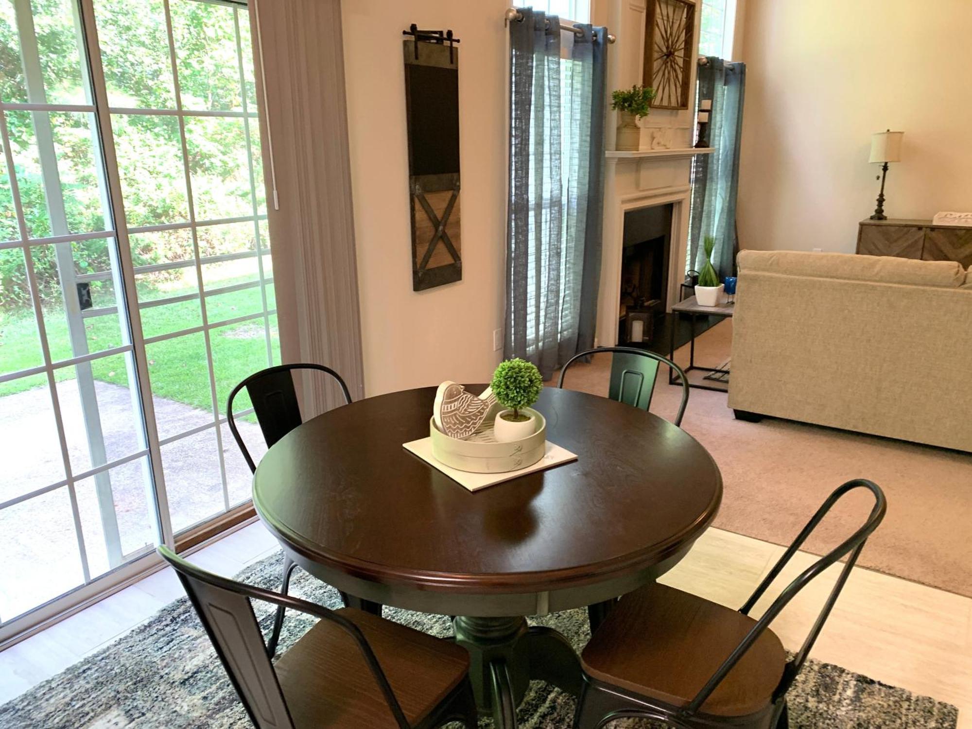Enjoy This Amazing Home With Porch & Grill Near Dt Woodstock Værelse billede